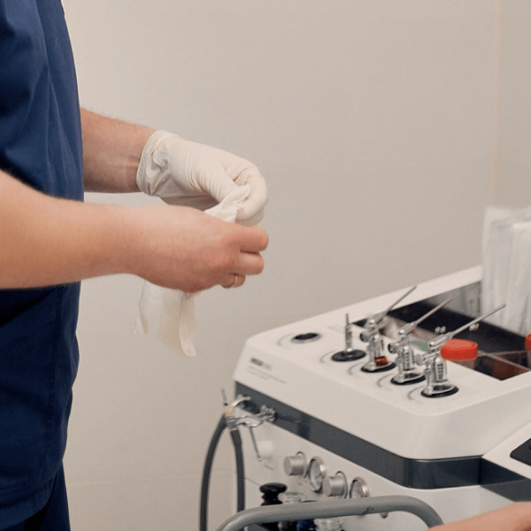 Удаление кисты перед имплантацией зубов: почему необходимо и как проходит процедура